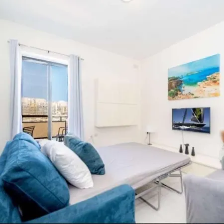 Seaview Promenade Salina