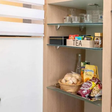 Seaview Promenade Апартаменты Салина