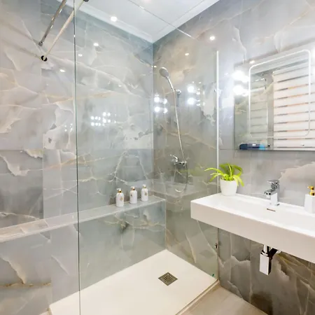 Seaview Promenade Салина