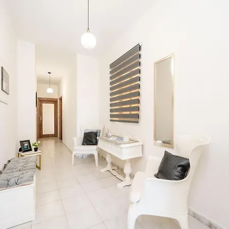 Seaview Promenade Апартаменты *