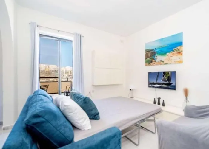 Seaview Promenade Salina