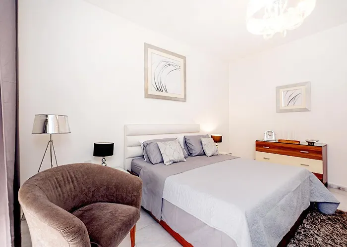 Seaview Promenade * Salina